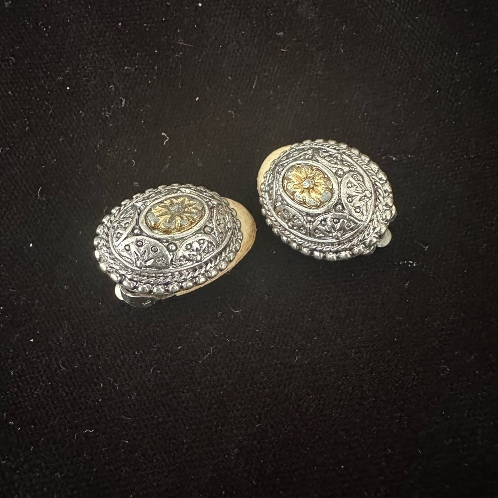 Vintage Silvertone Clip-On Earrings with Crystal Accents - Picture 9 of 9